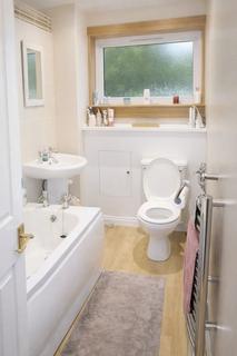 2 bedroom end of terrace house to rent, 32, Baberton Mains Gardens, Edinburgh, EH14 3BX