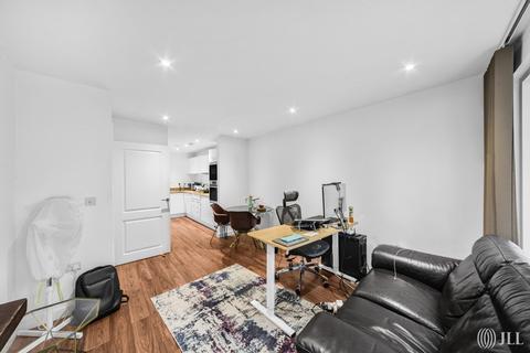 1 bedroom flat for sale, Southmere House, Highland Street, London, E15