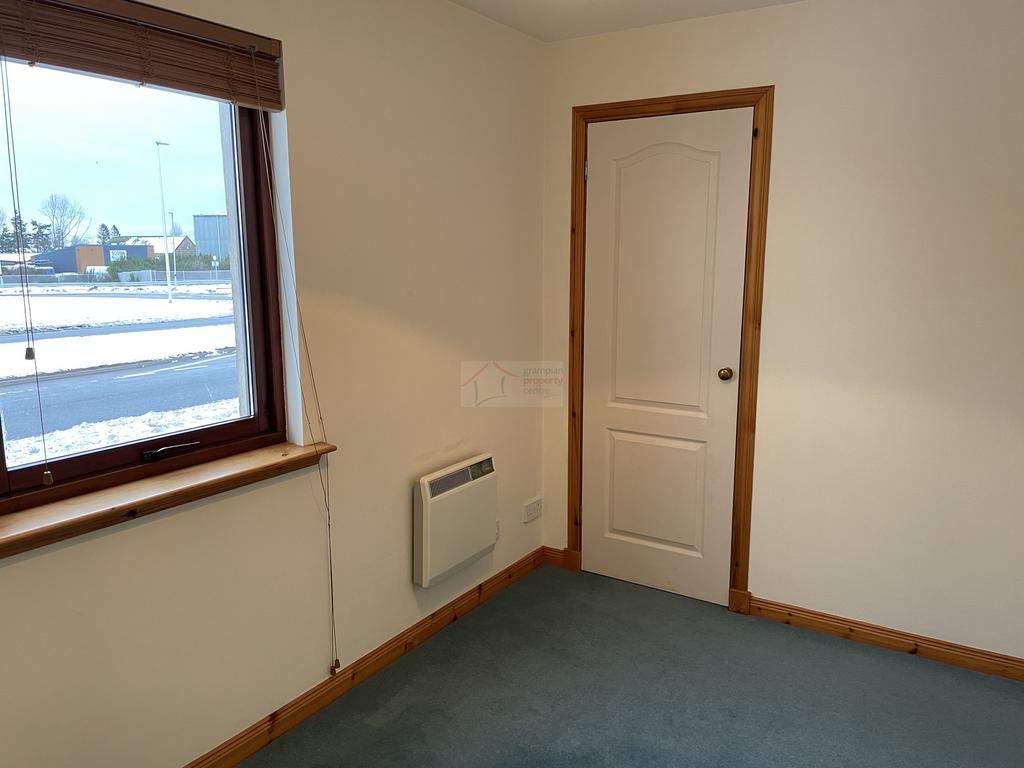 Bedroom 2b.JPG