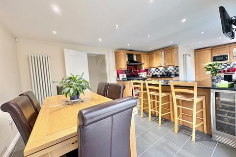 5 bedroom detached house for sale, Hartland Avenue, Tattenhoe, Milton Keynes, MK4