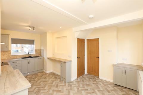 St. Augustines Avenue, Chesterfield S40