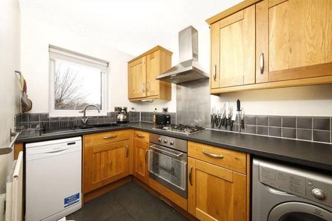 2 bedroom flat to rent, Undine Road, London E14