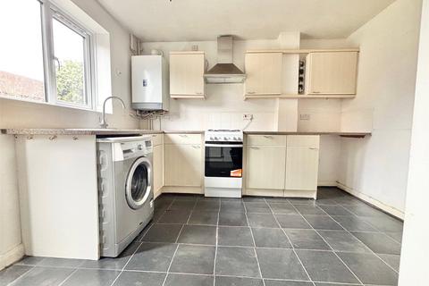 2 bedroom terraced house to rent, Poppyfields, Bedford, Bedfordshire, MK41