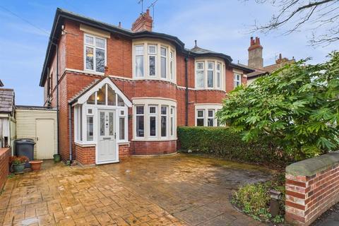 4 bedroom semi-detached house for sale, The Gardens, Monkseaton