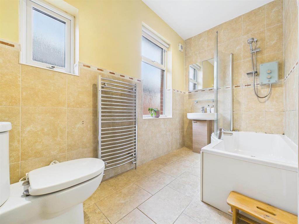 Bath 3.jpg