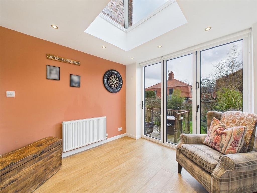 Sunroom 2.jpg