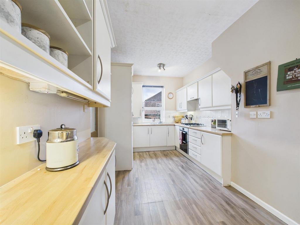 Kitchen 3.jpg