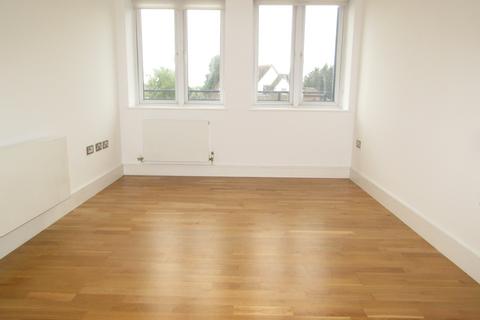 3 bedroom end of terrace house to rent, Enfield, EN3