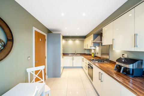 4 bedroom end of terrace house for sale, The Moors, Redhill, RH1