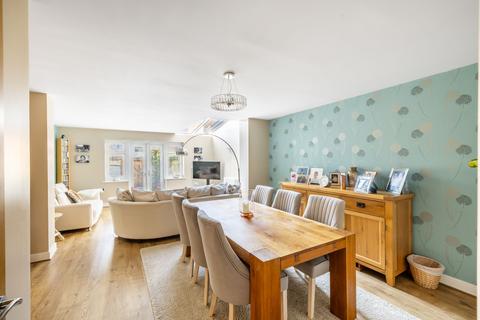 4 bedroom end of terrace house for sale, The Moors, Redhill, RH1