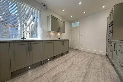 4 bedroom apartment to rent, Muswell Hill Broadway, London, N10