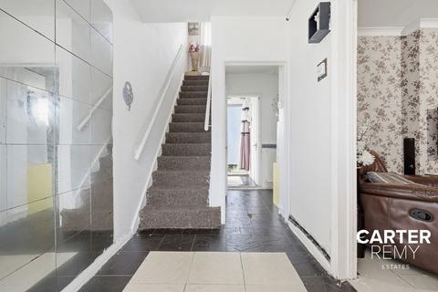 3 bedroom end of terrace house for sale, Bridgewater Road, Romford, RM3