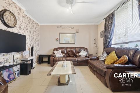 3 bedroom end of terrace house for sale, Bridgewater Road, Romford, RM3