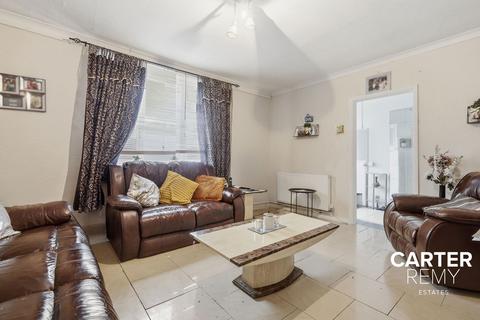 3 bedroom end of terrace house for sale, Bridgewater Road, Romford, RM3