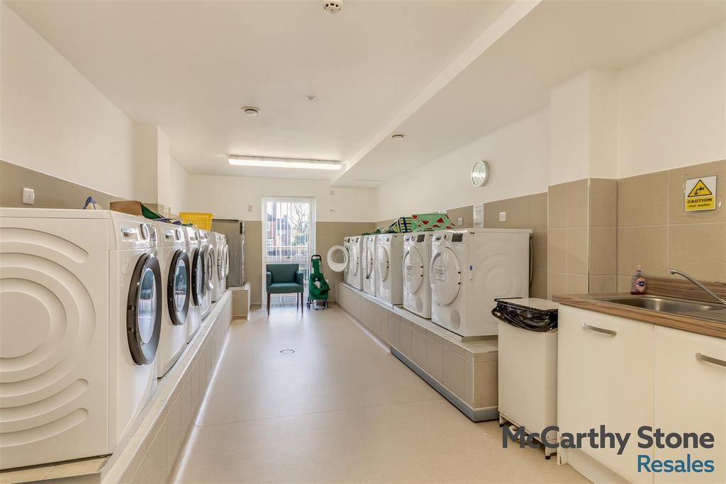 8674035-interior03.jpg
