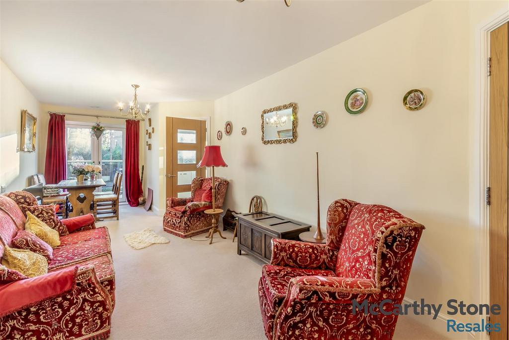 8674035-interior07.jpg