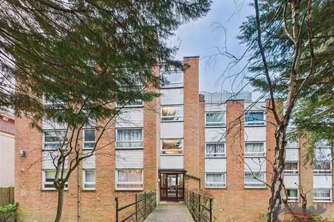 Edward Court, London Road, Harrow on the Hill