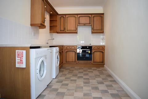 2 bedroom bungalow to rent, Station Approach, Melksham