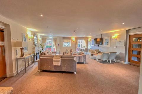 2 bedroom apartment for sale, Hadleigh Road, Frinton on sea CO13