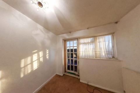 4 bedroom semi-detached house for sale, 4 Crouch View Grove, Hullbridge, Hockley, Essex, SS5 6LE