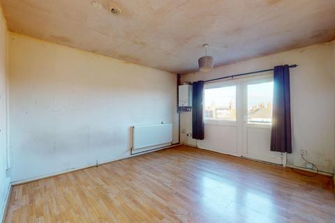 Studio for sale, Snelling Avenue, Northfleet, Gravesend, DA11