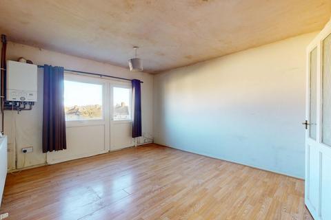 Studio for sale, Snelling Avenue, Northfleet, Gravesend, DA11
