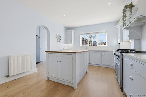 5 bedroom detached house for sale, Flitch Green, Dunmow, Essex, CM6
