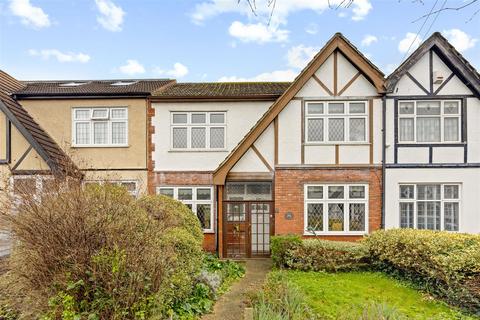 3 bedroom terraced house for sale, Derwent Gardens, Ilford