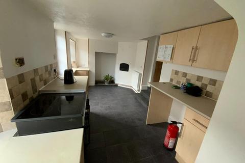 3 bedroom semi-detached house to rent, 3 Bedroom Character Property to rent in St. Giles, Torrington