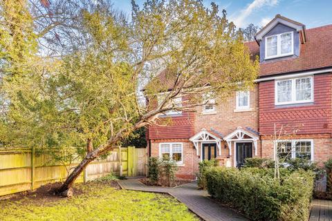 4 bedroom terraced house for sale, London Road, Redhill, RH1