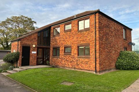 3 bedroom flat for sale, Stanway Close, Taunton TA2