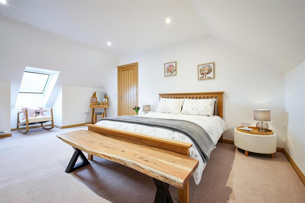 28 - bedroom.jpg
