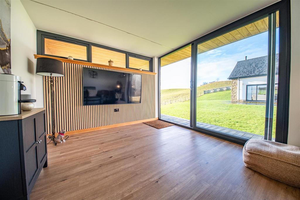 40 - garden room.jpg