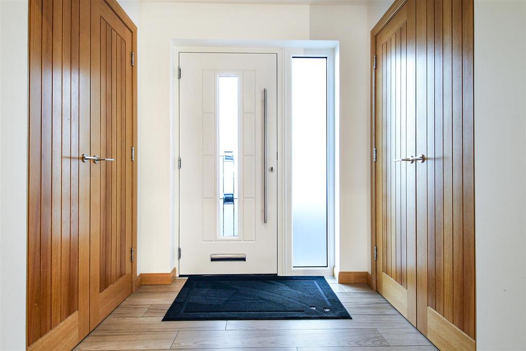 6- hallway.jpg