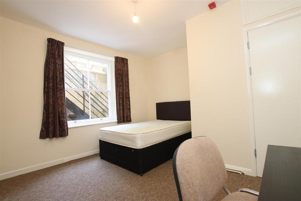 Bedroom.JPG