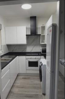 Studio to rent, Brendon Close, Hayes, Greater London, UB3