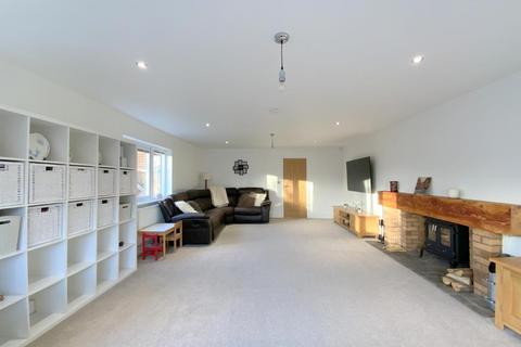 5 bedroom detached house for sale, Thoresby Road, Tetney, Grimsby