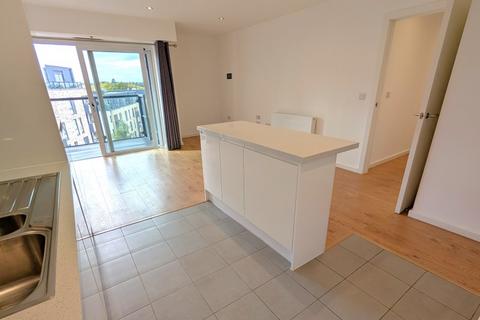 2 bedroom apartment to rent, Addlestone, Surrey, KT15