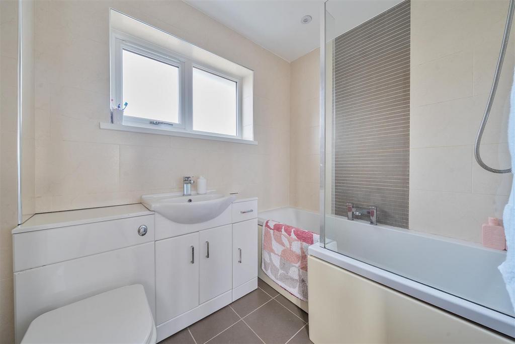 Julian Bathroom.jpg