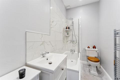 1 bedroom apartment for sale, Hermon Hill, Wanstead