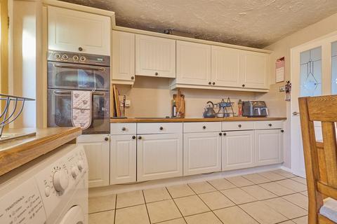 3 bedroom terraced house for sale, Livesey Drive, Sapcote