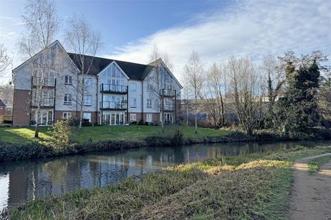 2 bedroom apartment for sale, Godalming  *Stunning Riverside Setting*