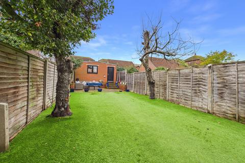 4 bedroom semi-detached house for sale, Princes Road, Bourne End SL8
