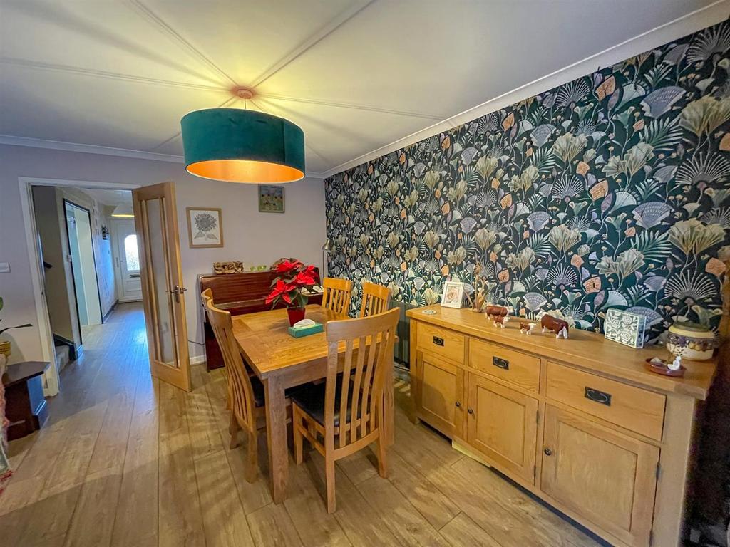 Dining room.jpg