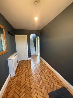 3 bedroom detached house to rent, Hyde Road, Woodley, SK6