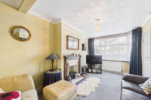 2 bedroom end of terrace house for sale, Hanover Avenue, Feltham, TW13