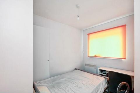2 bedroom flat to rent, Baden Road, Brighton
