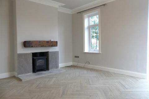 4 bedroom end of terrace house to rent, Hothfield Street, Silsden BD20