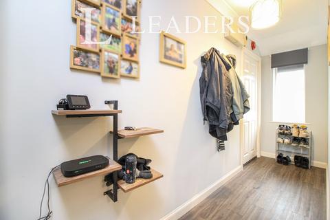 2 bedroom flat to rent, Waterloo Court, Norfolk Street, PO21