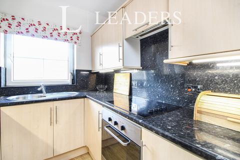 2 bedroom flat to rent, Waterloo Court, Norfolk Street, PO21